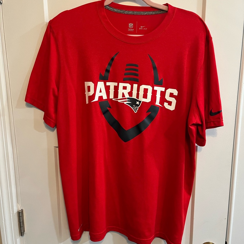 Nike Red Patriots Short Sleeve Tee